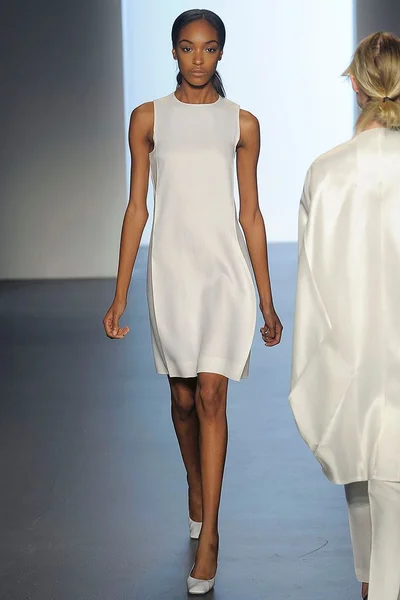 Look 12